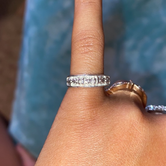 Silver Ring - Picture 3 of 3